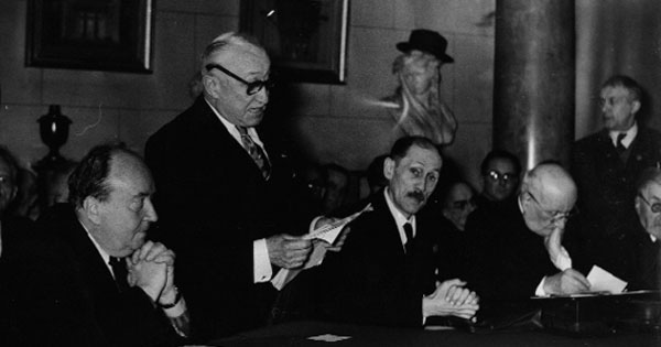 Cérémonie d'intronisation à l'Académie de Lyon de Joseph Folliet, journaliste et directeur de la "Chronique Sociale"
