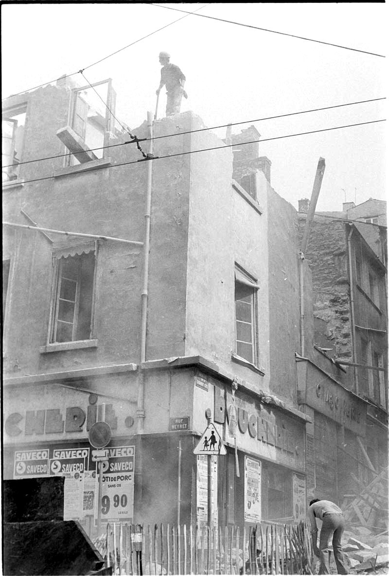 Angle de la montée de la Grande-Côte et des rues Neyret et Imbert-Colomès - Laurent Amieux