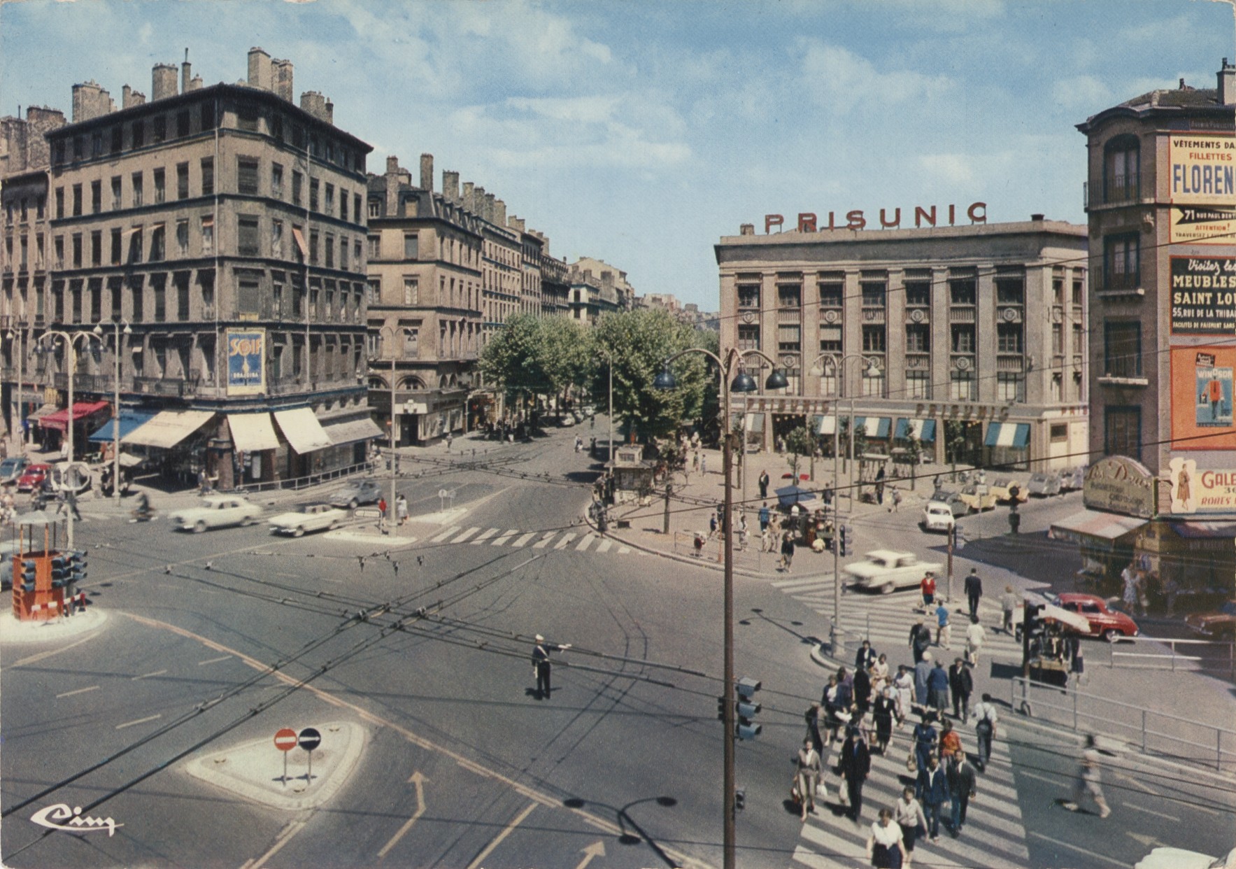 Lyon - Place Gabriel Péri : carte postale couleur (vers 1960, cote : 4FI/5538, repro à usage privé)