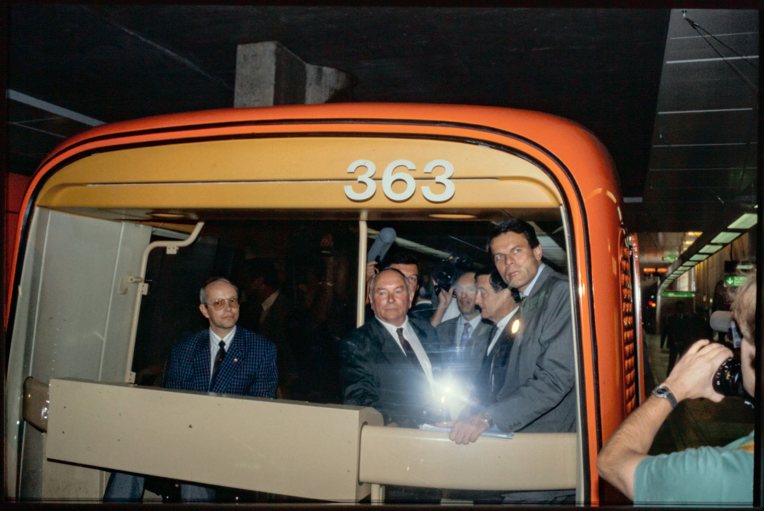 Inauguration de la ligne D du métro (entre Grange Blanche et Gorge de Loup) par Michel Noir : diapositive couleur (4/09/1991, 1518WP/1288)