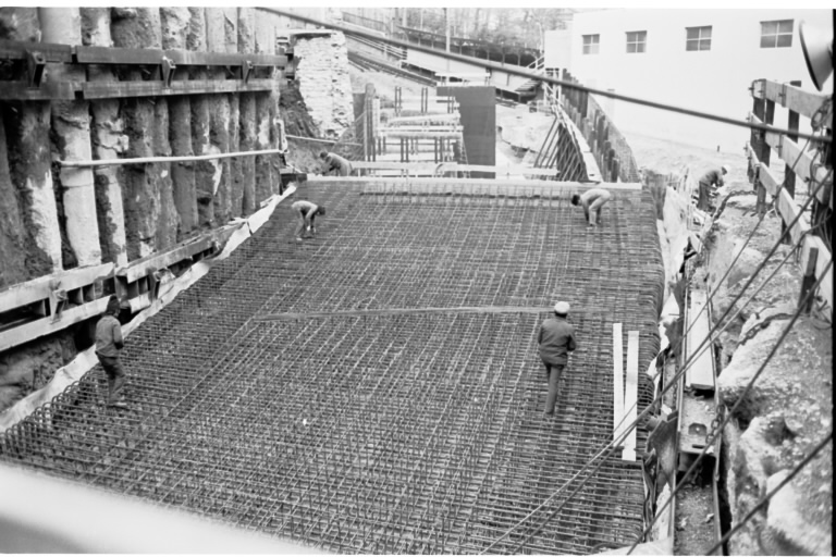 Construction du métro de la Croix-Rousse : photo négative NB (1974-1981, cote : 38PH/36/62)