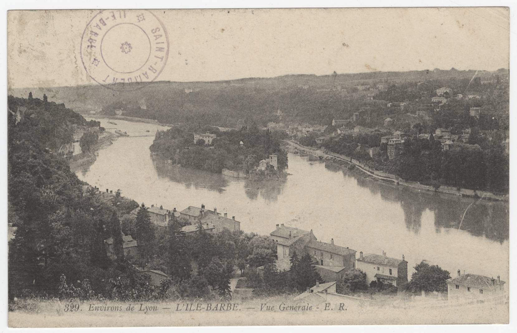 Environs de Lyon-L'Ile Barbe, vue générale : carte postale NB (vers 1910, cote : 4FI/2336)