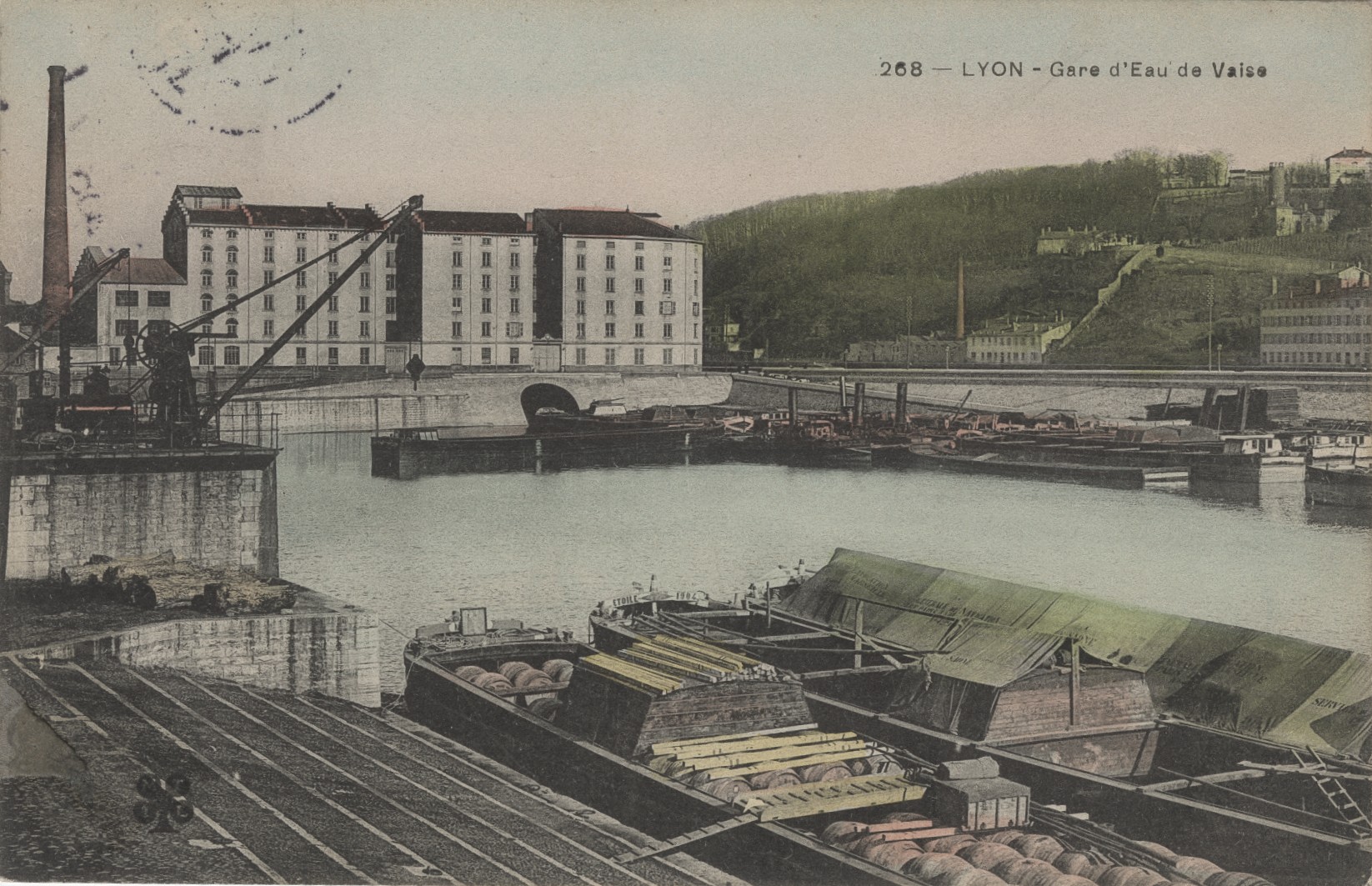 Lyon - Gare d'eau de Vaise : carte postale colorisée (vers 1905, cote : 4FI/3416)