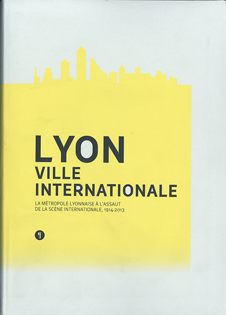 Couverture du livre constituée seulement d'un titre