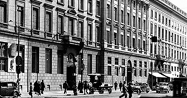 Photo des facades de la place Bellecour vers 1910