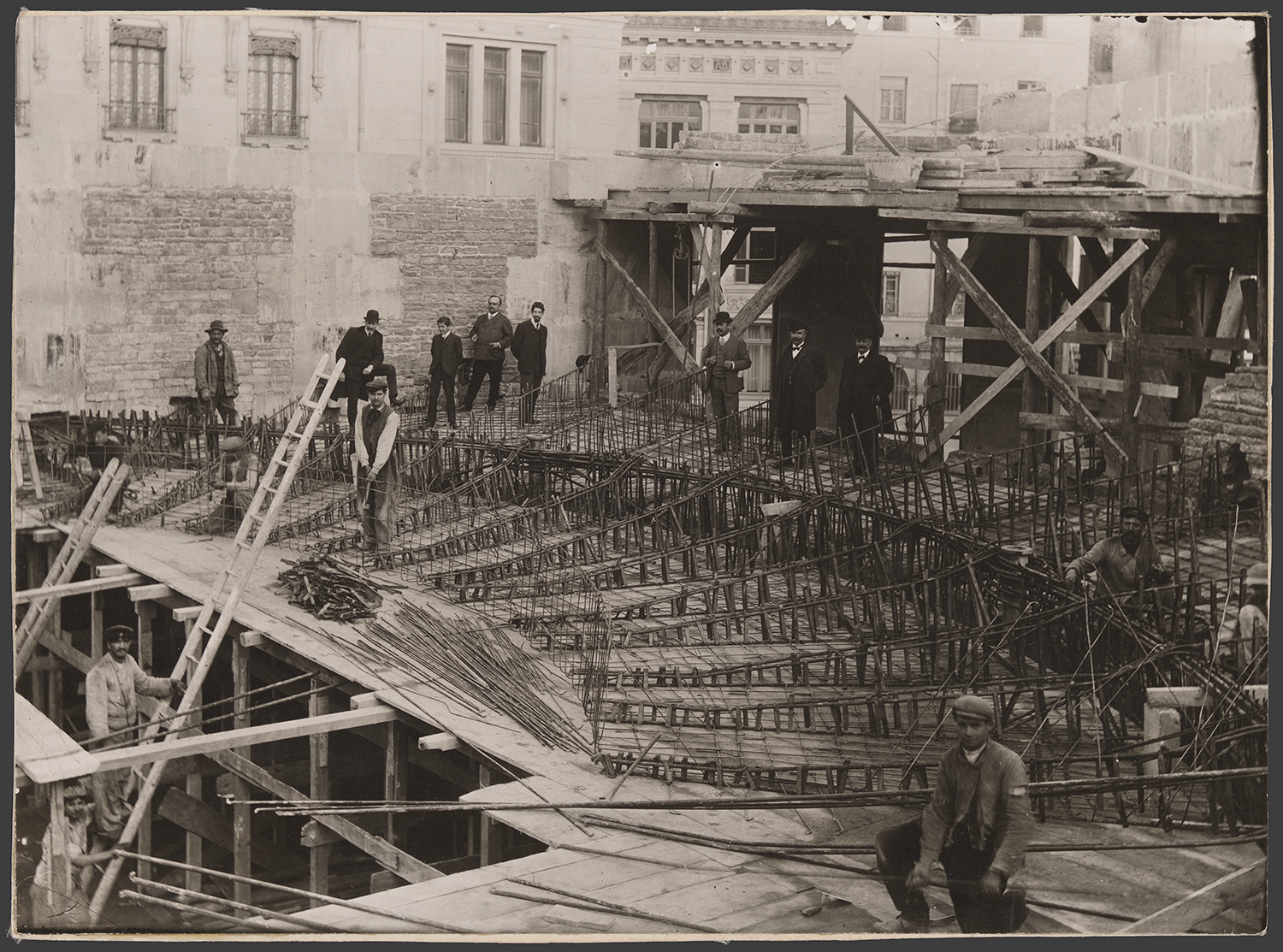Salle Rameau : construction des galeries en ciment armé, 1907 - 938WP/44