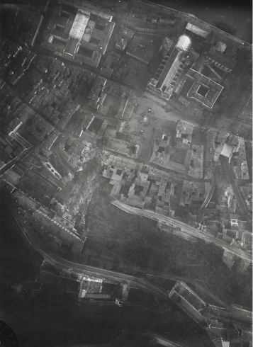 Secours porté aux victimes de l’éboulement de la colline de Fourvière ; Photographies, 16 novembre 1930 Archives municipales de Lyon, 937WP/1