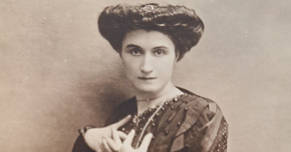 Portrait de Nelly Roussel