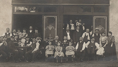 devantures d'un café vers 1910