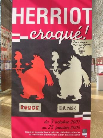 Photographie de la scénographie de l'exposition "Herriot croqué" par Gilles Bernasconi