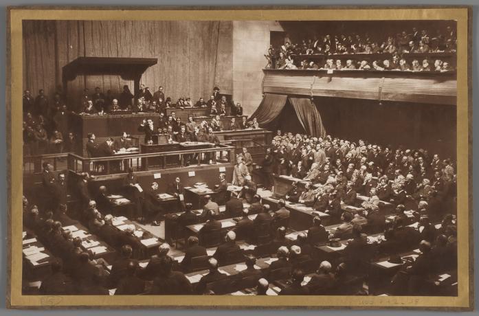 Discours d'Edouard Herriot à la Société des Nations en 1924 : tirage papier NB (5/09/1924, cote : 100PH/2/18)