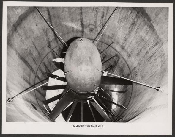 Tunnel de la Croix-Rousse, un ventilateur d'air vicié : tirage photo NB (1940-1952, cote : 2PH/296)
