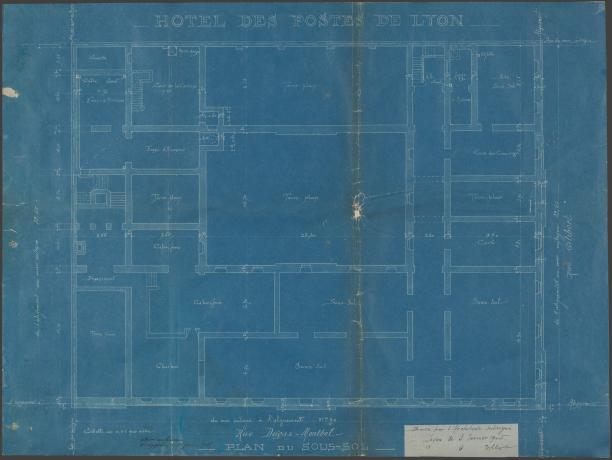 Hôtel des Postes, plan du sous-sol par Jean Clapot, architecte (1905, cote : 314W/237, dossier 11)