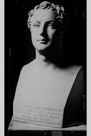 Buste de Nicolas-Marie-Jean-Claude Fay de Sathonay par Legendre-Héral : reproduction photographique noir et blanc par Birot (s.d., cote : 1PH/629)