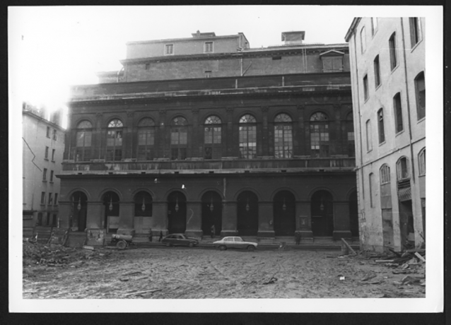 La façade nord de l'Opéra : tirage photo N&B, cliché JP Tabey (1975, cote : 1PH/5412, repro commerciale interdite)