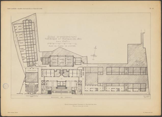 Les grands travaux de la Ville de Lyon par Tony Garnier, école d'enseignement théorique et pratique des arts : plan au niveau de l'entrée (1920, cote : 1C/450461, pl. 19)