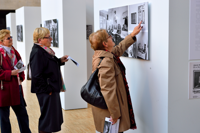 Scénographie de l'exposition "Commerces et artisans d'antan" par Philippe Schuller