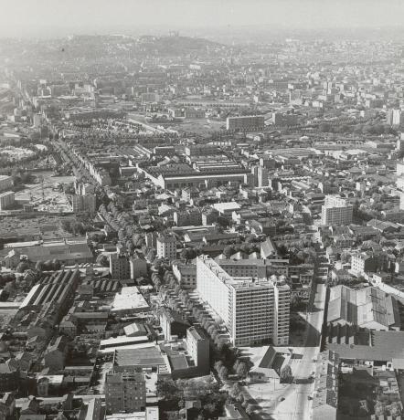 Quartier Bron-Parilly, vue aérienne : photo. NB (s.d., cote 100PH/1/117/1)