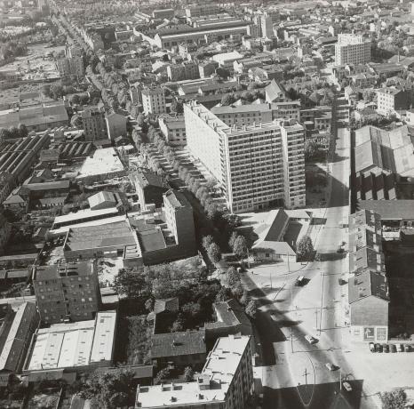 Quartier Bron-Parilly, vue aérienne : photo. NB (s.d., cote 100PH/1/117/3)