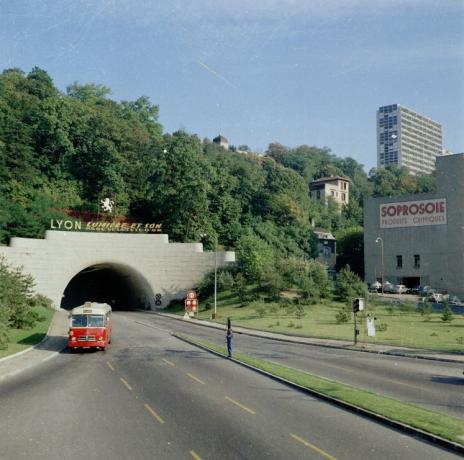 Tunnel sous la Croix-Rousse : photo. couleur (v. 1960-1970, cote 38PH/53/3)