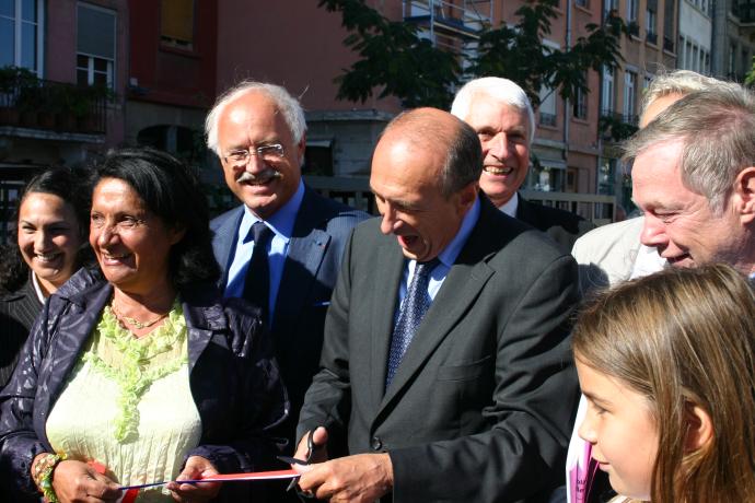 Inauguration par Gérard Collomb de la place Benoît-Crépu le 5 septembre 2007. - 80PH21_134 - Jean-Paul Tabey - Pas d'utilisation commerciale