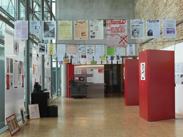 Scénographie de l'exposition "50 ans de presse alternative à Lyon et dans sa région" - Gilles Bernasconi