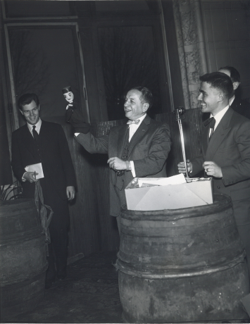 Reportage sur la visite de M. Spanel à Lyon en février 1957 - 2PH/14