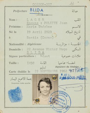 Carte d'identité de Marie-Thérèse Lager, épouse Polette, dans le fonds de l'association Grand Ensemble : carton avec photo (1962, cote 259II/1)