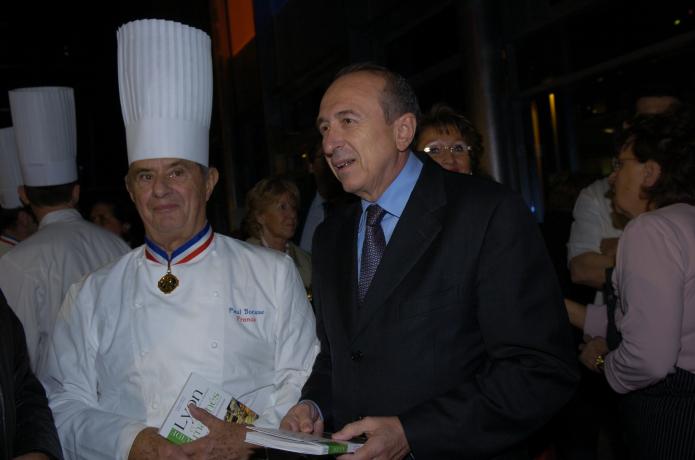 Inauguration des halles Paul-Bocuse : photo. numérique de la communication externe (5/12/2006)